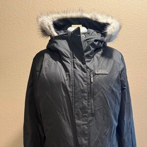 Columbia Women's First Generation Suttle Mountain Long Insulated Jacket